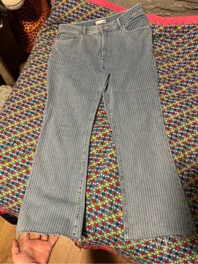 NWOT LOFT Striped Light Blue Wash Raw Hem Kick Crop Jeans - size 12